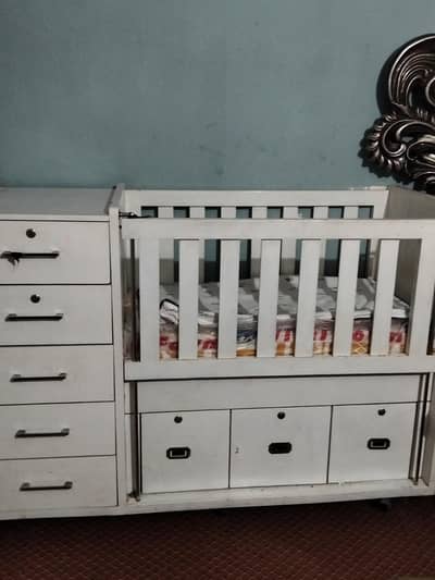 baby cot