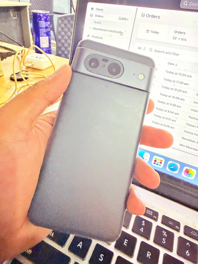 Google Pixel 8 6
