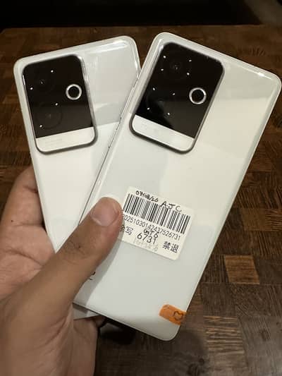Realme GT 6 16GB/256GB | Snapdragon 8 Gen 3 | Brand New | 120 W