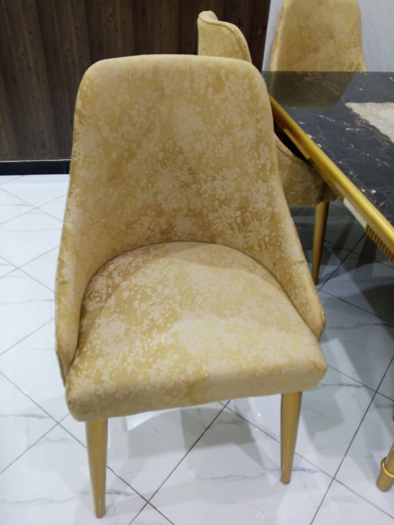 luxury dining table 1