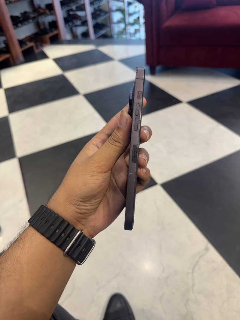 Apple iPhone 14 Pro Max 2