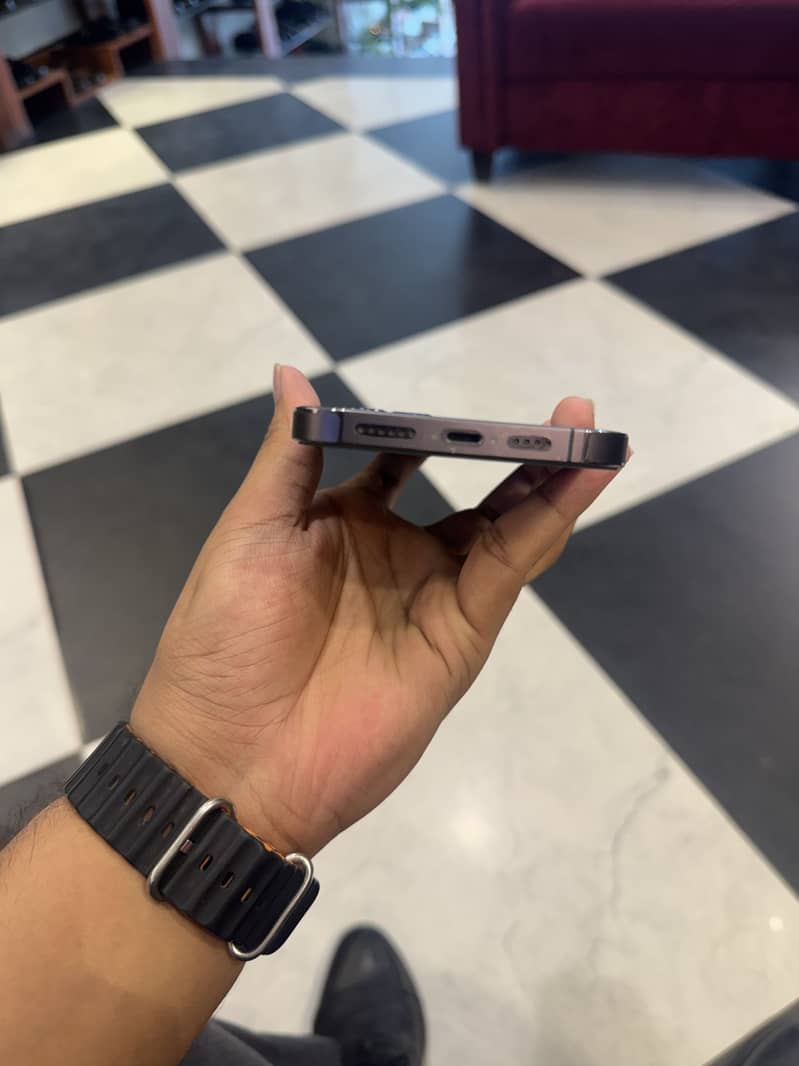 Apple iPhone 14 Pro Max 3