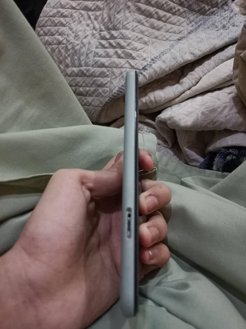 Google Pixel 5 4