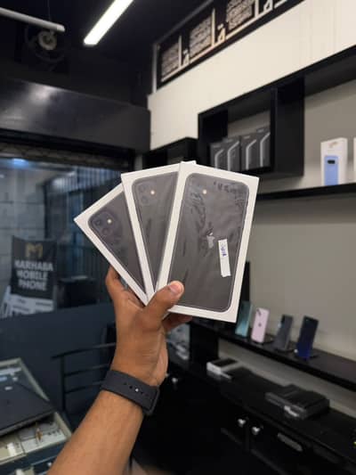 iphone 11 black  64 gb | non active | box pack jv | sim lock