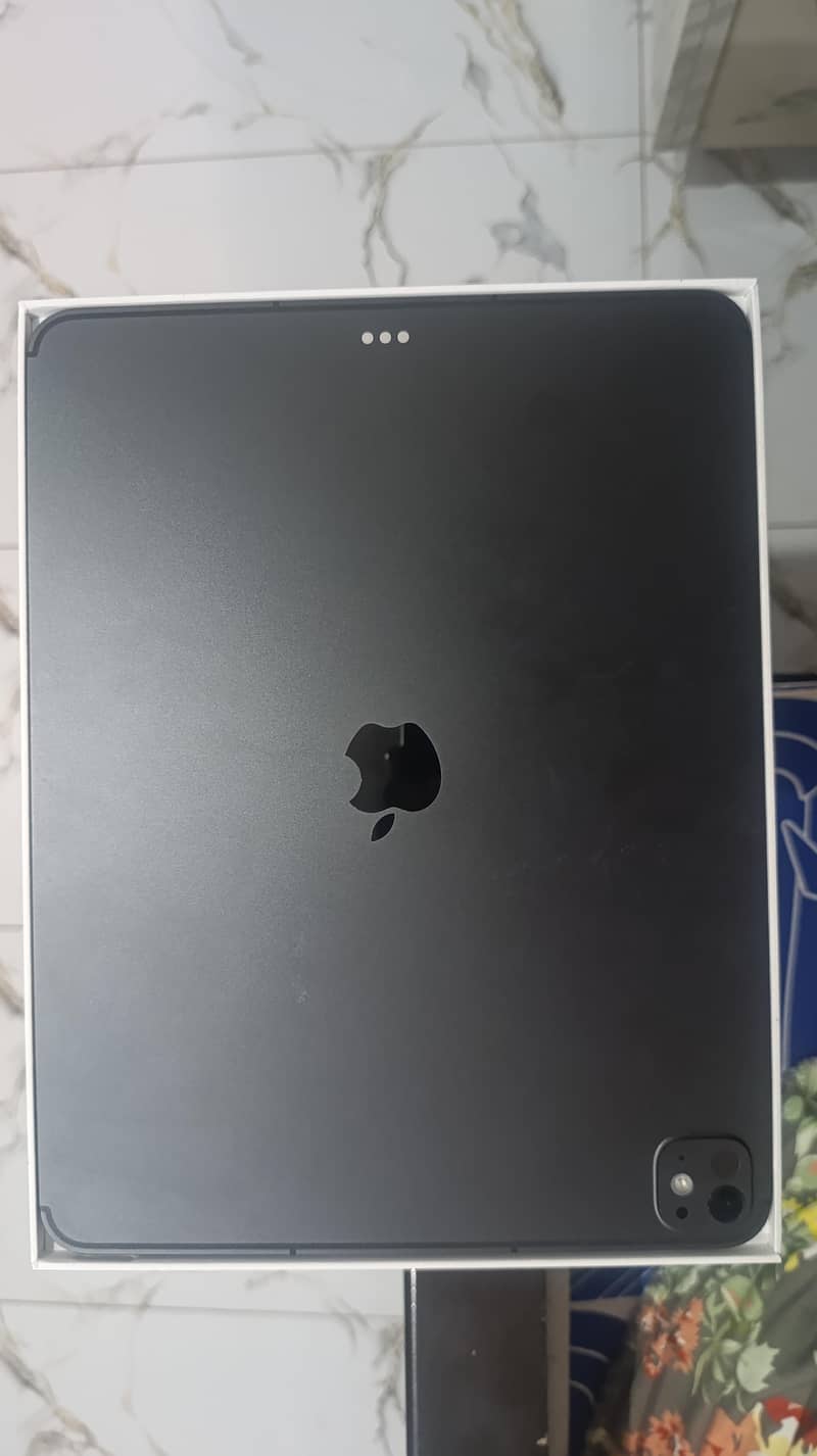 iPad M5 6