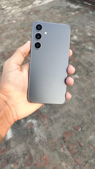 Samsung Mobile S24 Plus 5g Non pta Sim lock