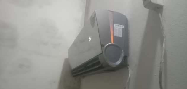 Electrolux AC 1,5 ton A one condition hot and cool
