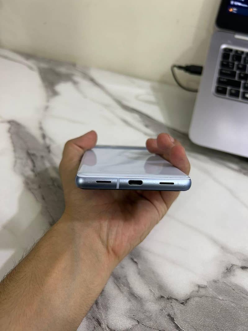 Google Pixel 7a 3