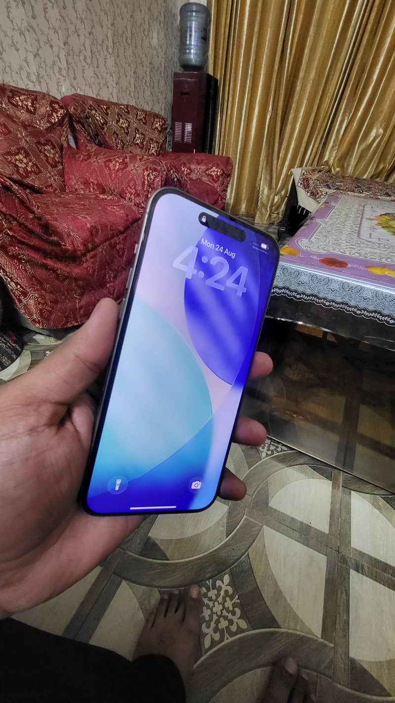 Apple iPhone 15 Pro Max 3