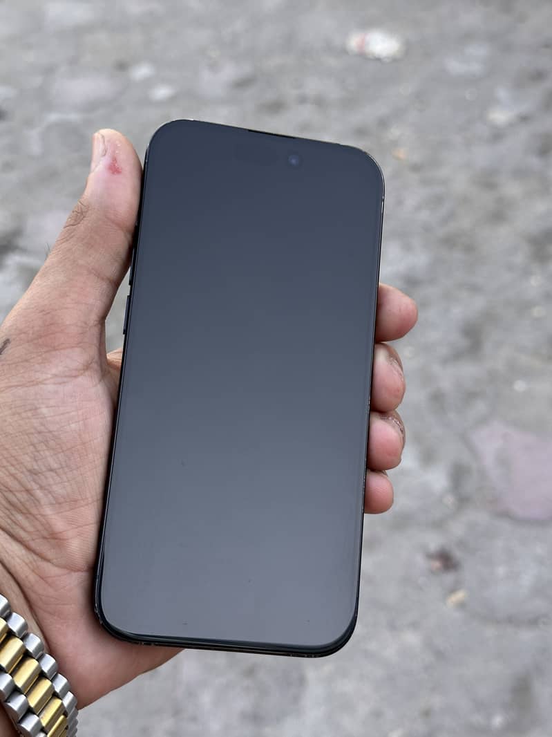 Apple iPhone 15 Pro 1
