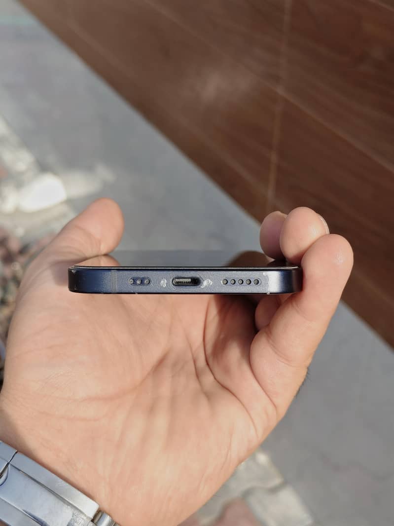 Apple iPhone 12 3