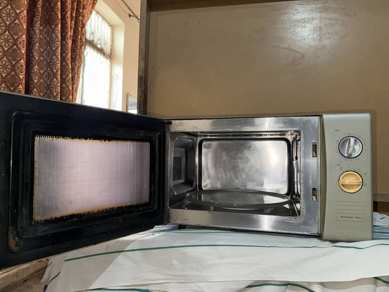 Microwave 1