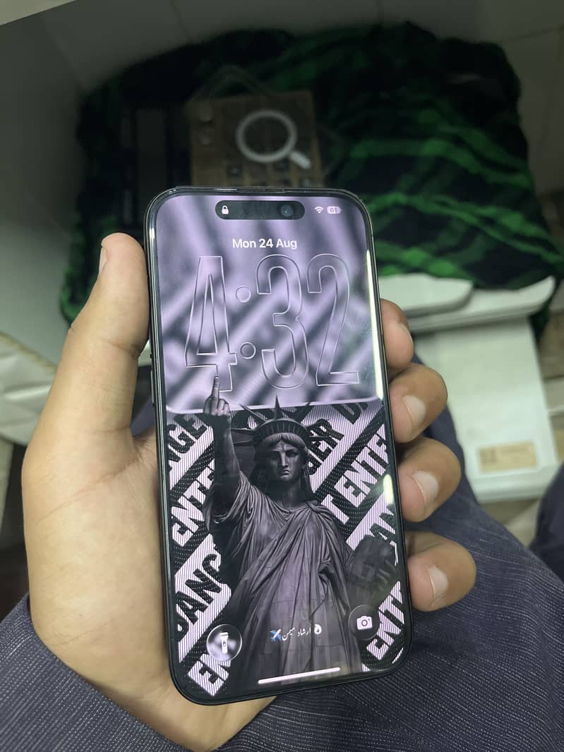 Apple iPhone 15 Pro 3