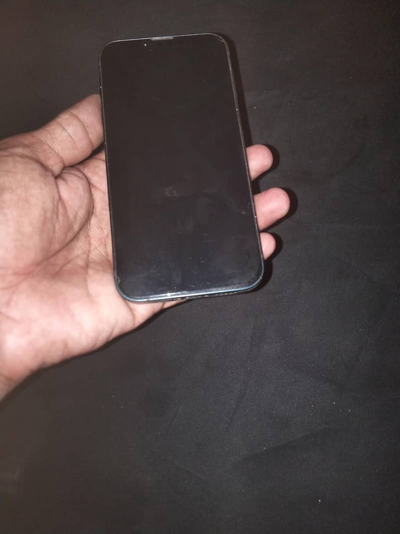 Apple iPhone 13 1