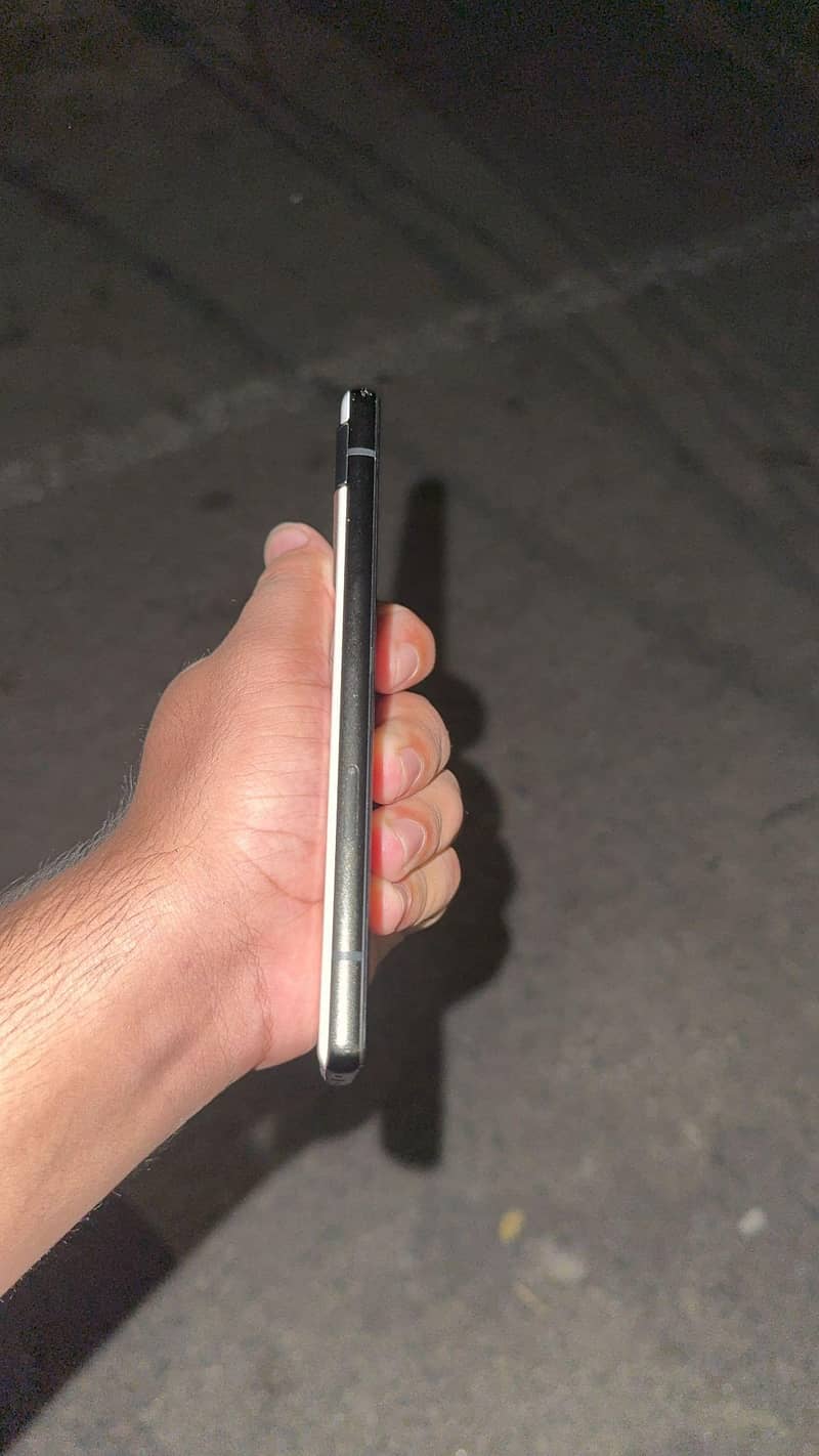 Google Pixel 6a 5