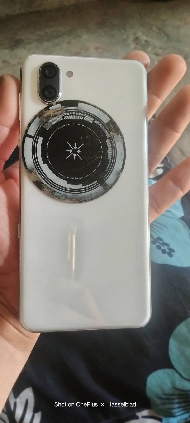 Sharp Aquos R3 0