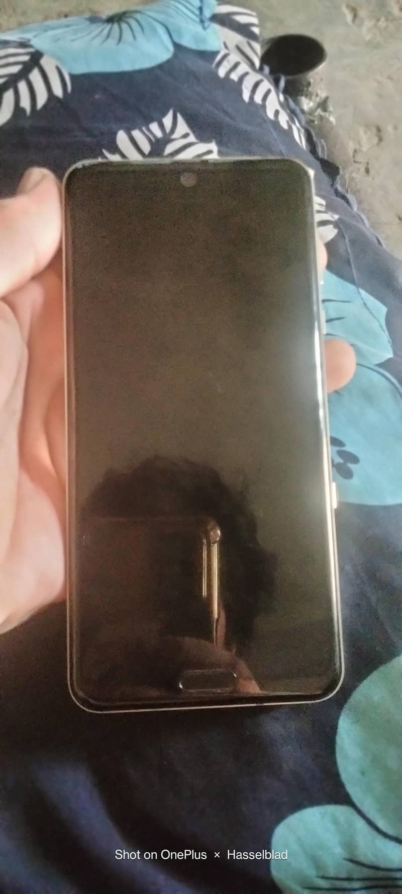 Sharp Aquos R3 3