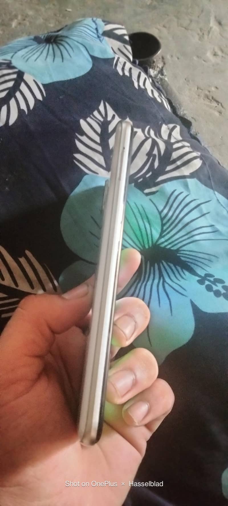 Sharp Aquos R3 5