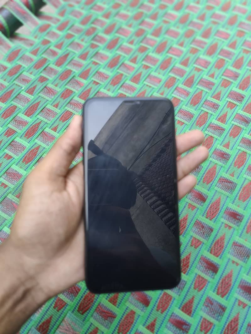 Apple iPhone 11 Pro Max 6