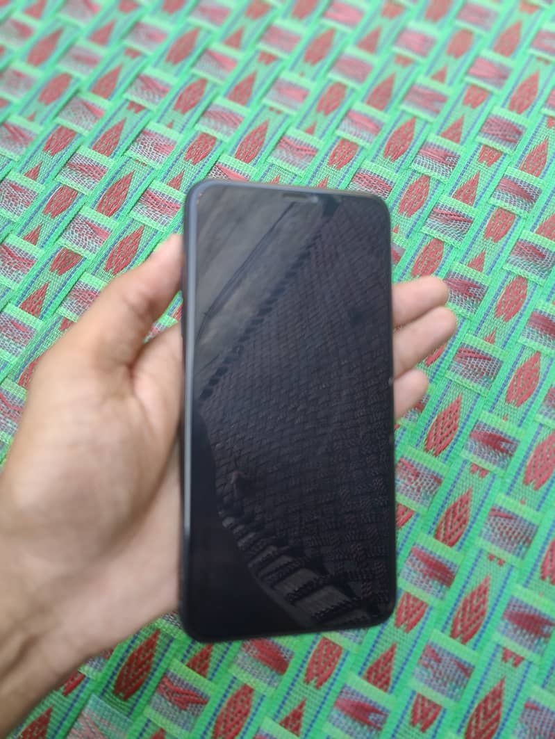 Apple iPhone 11 Pro Max 7