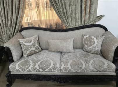 7 seater chinioti sofa with 3 tables