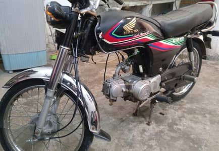 16/17 honda cd70 jeniun bike