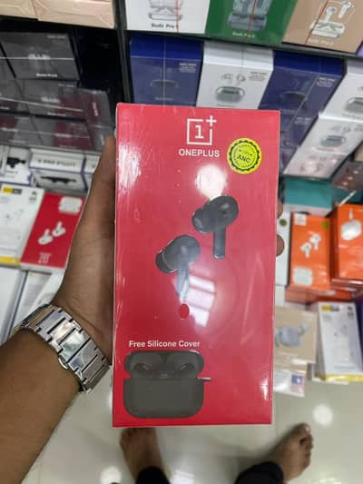 Brand New OnePlus Wireless Earbuds with Free Silicone Case! 