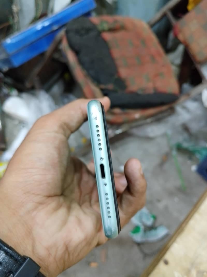 Apple iPhone 11 1