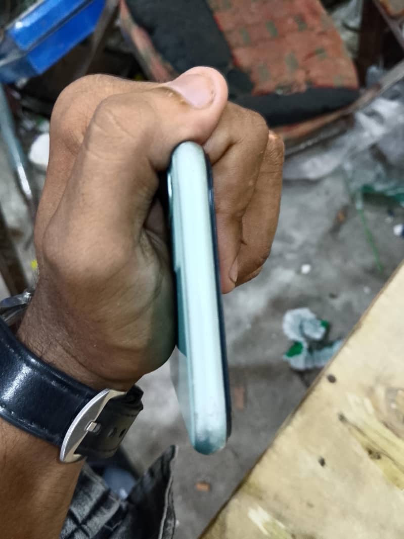 Apple iPhone 11 2
