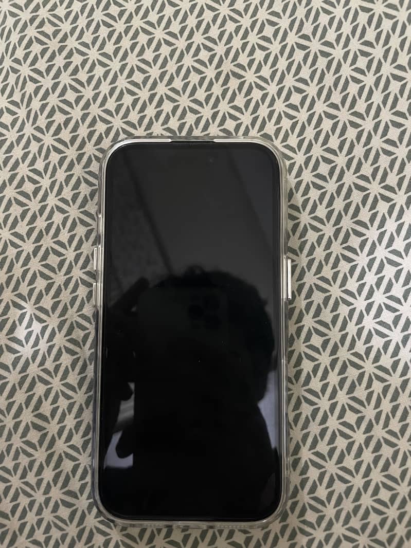 Apple iPhone 16 2
