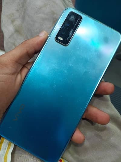 Vivo V21