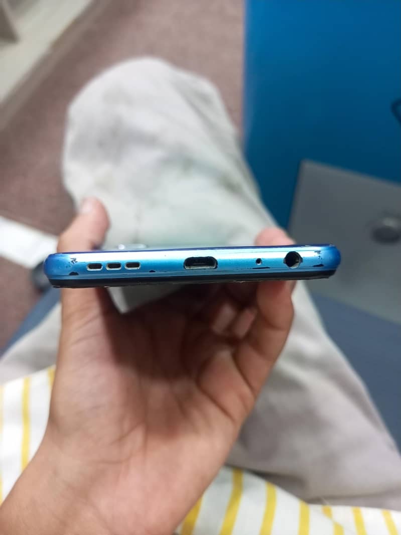 Vivo V21 3