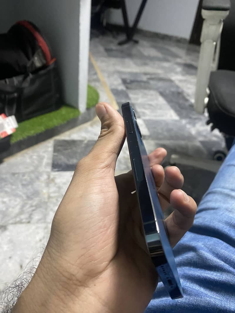 Apple iPhone 12 Pro 2