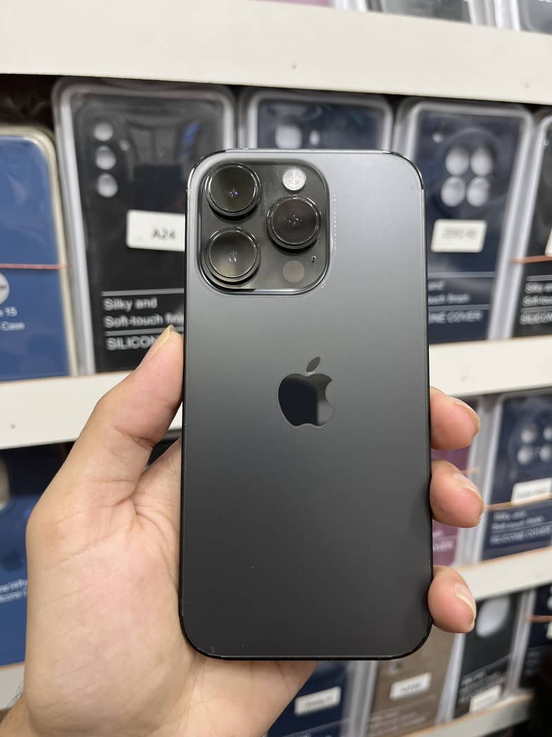 Apple iPhone 14 Pro 0
