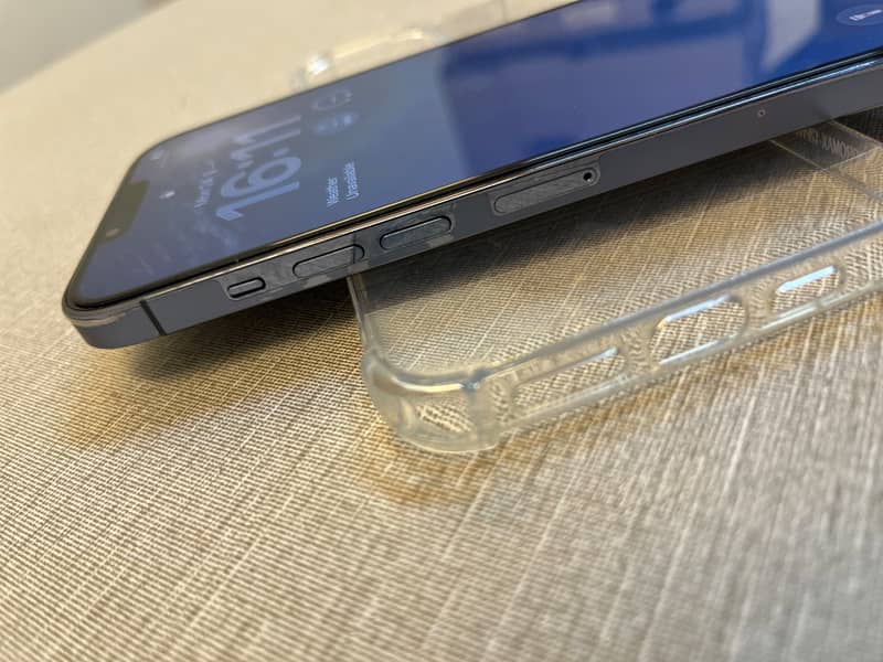 Apple iPhone 13 Pro Max 5