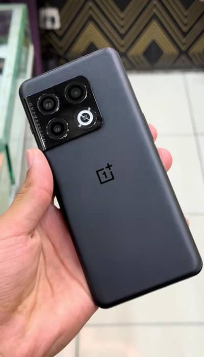 One Plus 10 Pro