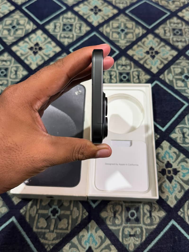 Apple iPhone 15 Pro Max 5
