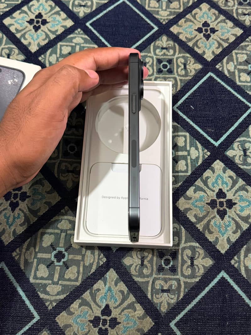 Apple iPhone 15 Pro Max 7