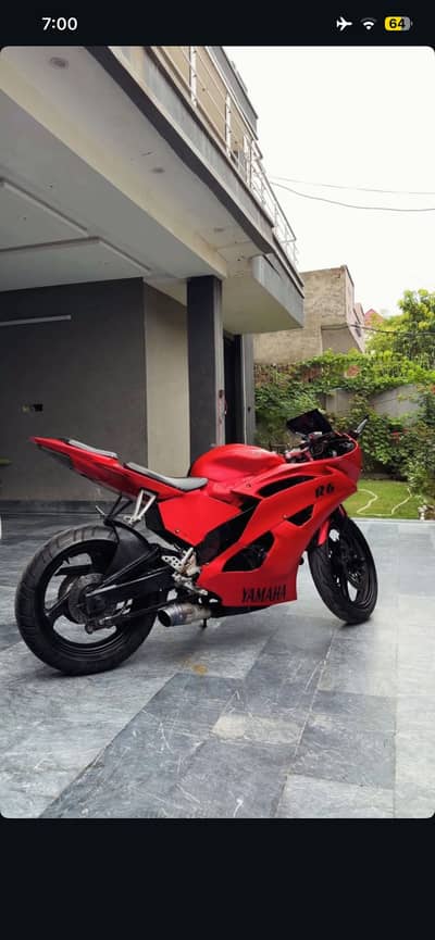 Suzuki GSXR 400 Convert into R6