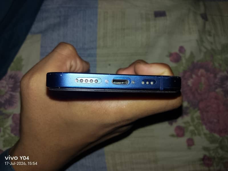Apple iPhone 12 2