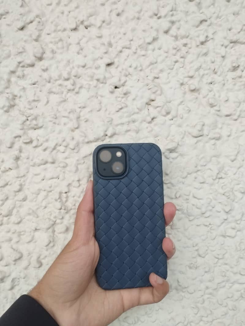 Apple iPhone 13 7