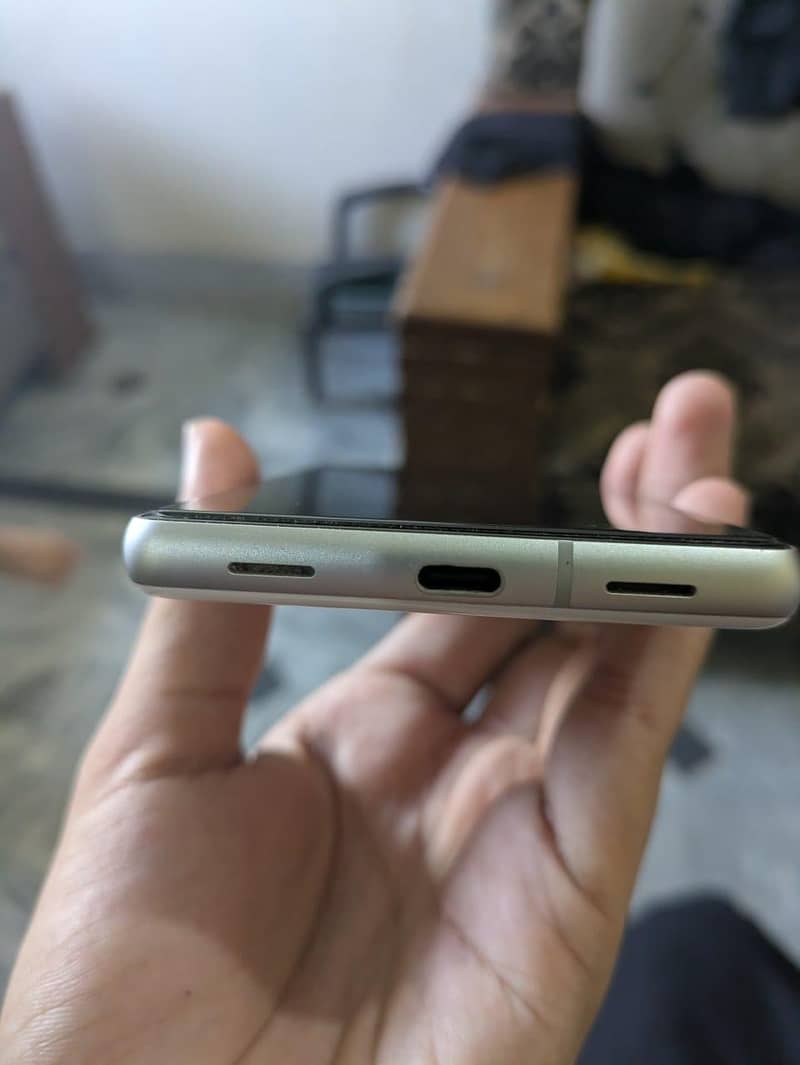 Google Pixel 7a 2