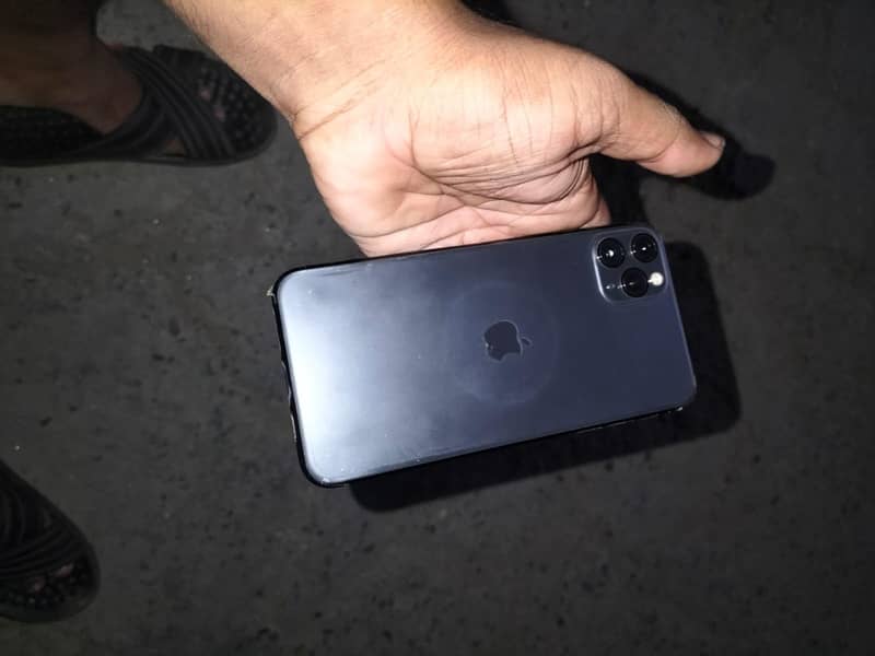 Apple iPhone 11 Pro Max jv 2