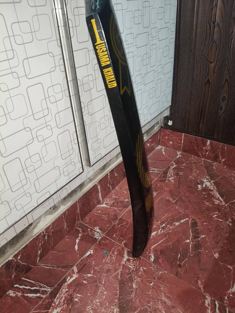 Uk Class Cricket Bat 1