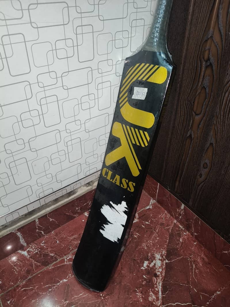 Uk Class Cricket Bat 2