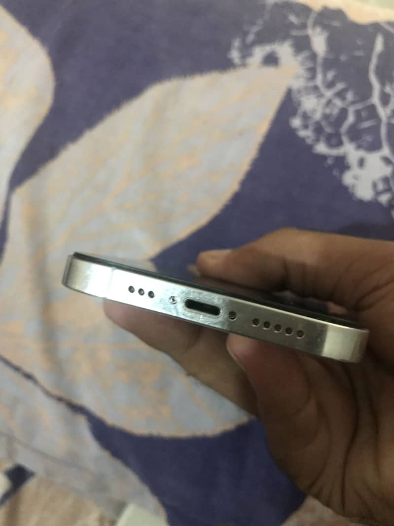 Apple iPhone 12 Pro 2