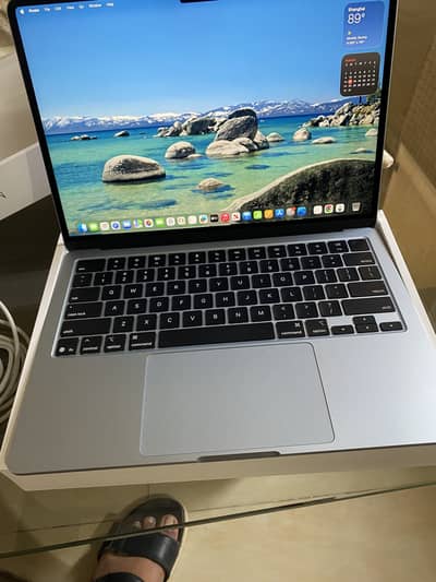 Macbook M4 16GB / 512GB | warranty till November 2026 | Complete BOX