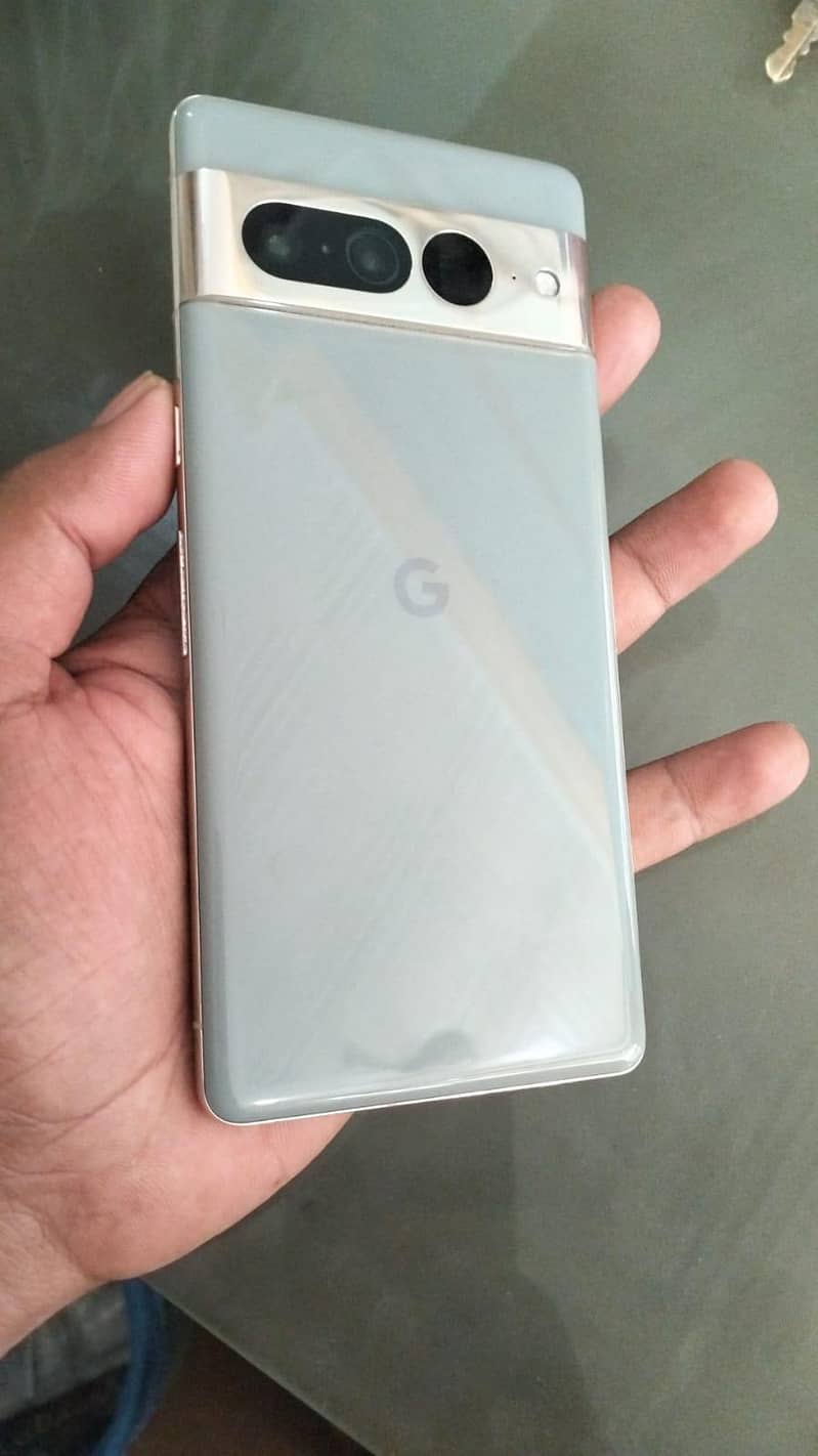 Google Pixel 7 Pro 9