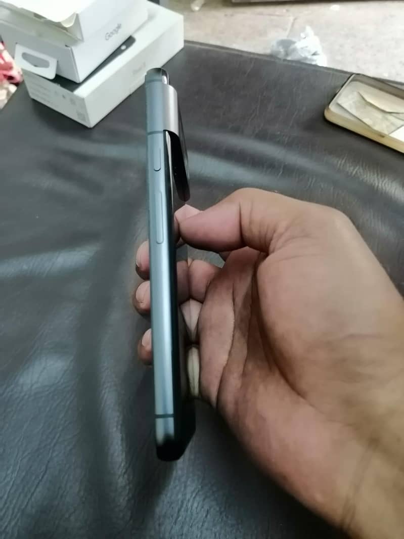 Google Pixel 8 7