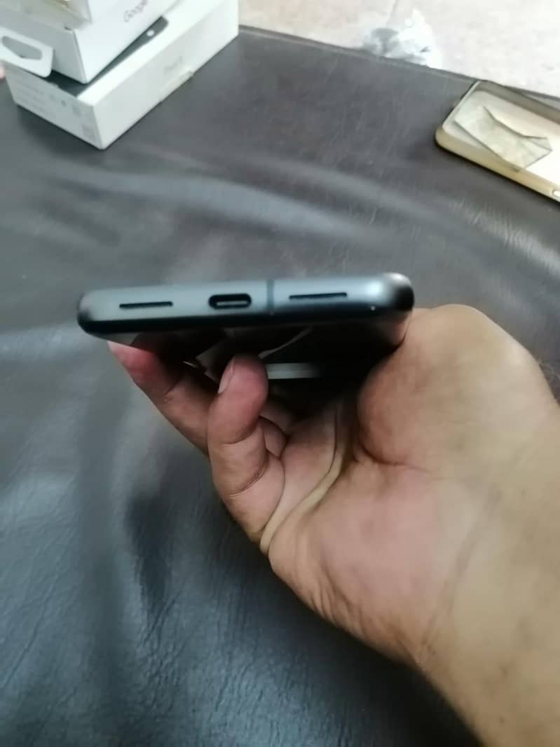 Google Pixel 8 13